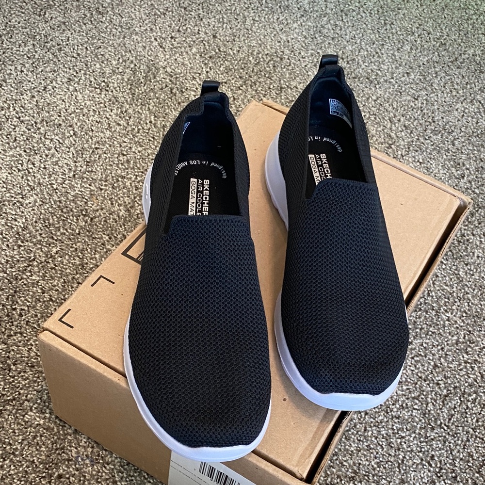 Skechers Women's Black Slip-On Air Cooled GOGA Mat Athletic Shoes